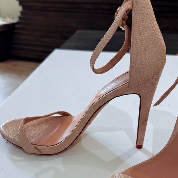 Tan Madalene  Faux Leather Terxtured  Open Toe  Heel - Picture 2 of 2